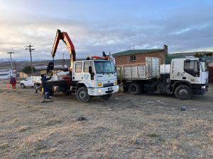 Llegaron los materiales para la construcción del tendido eléctrico de 28 de Noviembre