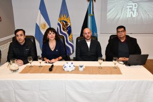 El Gobierno de Santa Cruz acompañó la presentación de la Fiesta Provincial de la Nieve 2023