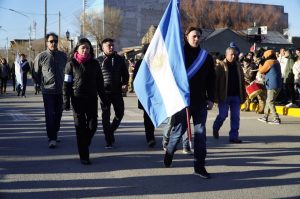 El pueblo de Santa Cruz conmemoró el 207° Aniversario de la Declaración de la Independencia en Piedra Buena