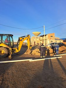 Servicios Públicos avanza con la ampliación de redes de cloaca en Piedra Buena