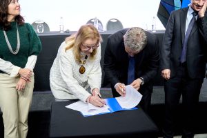 Inversión histórica: Alicia e YPF presentaron las líneas de crédito y la planta potabilizadora de agua