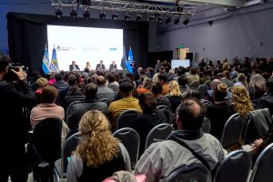 Inversión histórica: Alicia e YPF presentaron las líneas de crédito y la planta potabilizadora de agua