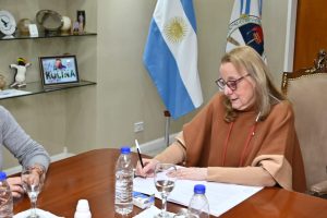 Alicia anunció reintegros al consumo de gas envasado en zonas rurales y parajes de la provincia