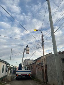 Se trabaja en el alumbrado del Barrio 499 para garantizar la seguridad