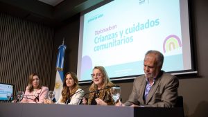 Alicia participó de la apertura de diplomatura de FLACSO