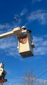 Servicios Públicos trabaja en el recambio de luminarias del barrio Evita