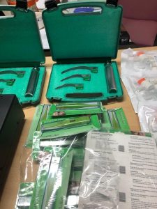 Entrega de equipamiento e insumos a hospitales de la Provincia