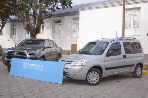 Fortalecimiento del Parque Automotor: Alicia entregó nuevas unidades móviles a Koluel Kaike