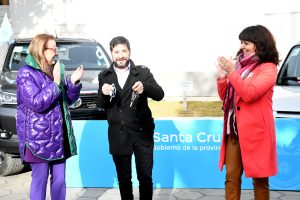 Fortalecimiento del Parque Automotor: Alicia entregó nuevas unidades móviles a Koluel Kaike