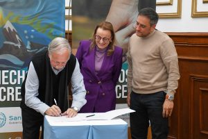 Alicia firmó convenios para la creación de una planta estable y la gestión de residuos