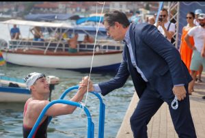 Alicia felicitó a Matías Díaz por el logro obtenido en el Mundial de Aguas Abiertas de Macedonia