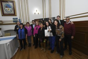 Fortalecimiento del segundo nivel sanitario: Alicia entregó ambulancias a seis localidades de Santa Cruz
