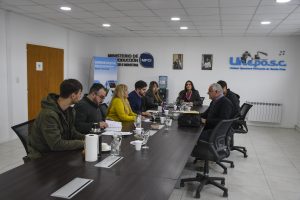 Gobierno de Santa Cruz avanza en las paritarias sectoriales