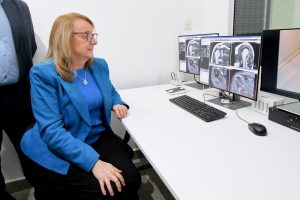 Hechos Para Crecer: Alicia inauguró el resonador del Hospital Regional