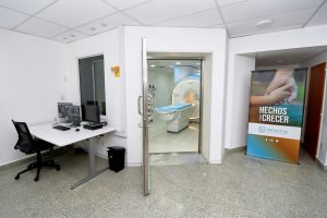 Hechos Para Crecer: Alicia inauguró el resonador del Hospital Regional