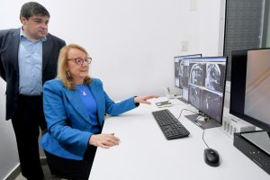 Hechos Para Crecer: Alicia inauguró el resonador del Hospital Regional