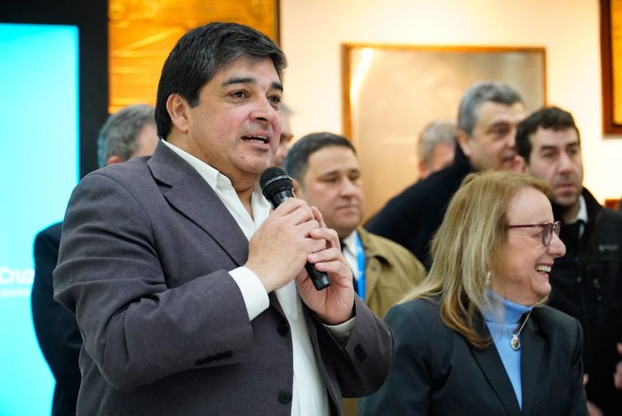 García: “Este avión sanitario es un hecho icónico que marca un antes y después en la salud de nuestra gente”