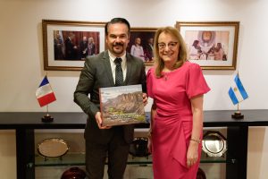 Fortalecimiento de los vínculos internacionales: Alicia recibió al embajador de Francia en la Casa de Santa Cruz