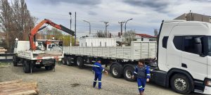 Arribaron materiales para avanzar en el tendido eléctrico hacia Monte León