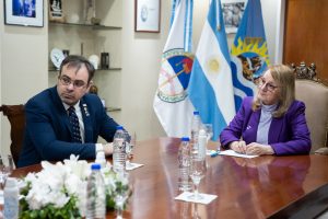 Alicia se reunió con integrantes del Rotary Club en Casa de Gobierno