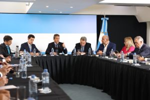 Gobernadores  con Massa: “El Camino es la Unidad Nacional”