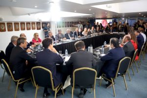 Gobernadores  con Massa: “El Camino es la Unidad Nacional”