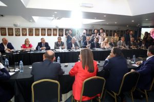 Gobernadores  con Massa: “El Camino es la Unidad Nacional”