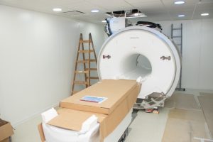 Alicia recorrió las instalaciones del Centro de Medicina Nuclear y conoció el nuevo resonador