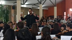 Gran concierto de la Orquesta del Barrio y de la Banda Sinfónica de la Escuela Re Si