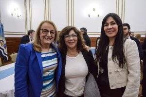 Alicia entregó los certificados de la Especialización en Administración Financiera del Sector Público