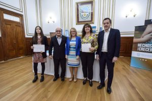 Alicia entregó los certificados de la Especialización en Administración Financiera del Sector Público