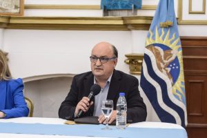 Alicia entregó los certificados de la Especialización en Administración Financiera del Sector Público