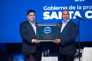 Claudio Vidal juró como gobernador y planteó los tres ejes de su gestión