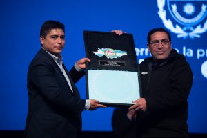 Claudio Vidal juró como gobernador y planteó los tres ejes de su gestión