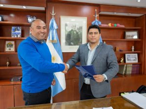 Claudio Vidal nombró a Cristian Mansilla como presidente del IDUV
