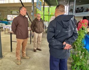 Autoridades provinciales visitaron  la Asociación de Productores Familiares