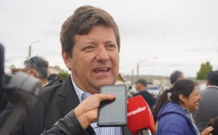 Pedro Luxen: "¿Dónde estuvo la diputada Ponce estos 8 años, por qué no tomó el hospital cuando lo destruyó su gobierno?"