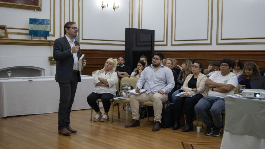 Benini: “Los primeros que tienen que conocer los procedimientos administrativos son aquellos que están en la gestión”