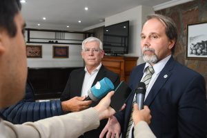 Vidal firmó convenio marco para mejorar las posibilidades de trabajo en Santa Cruz