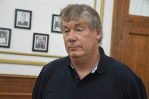 El Gobierno firmó un convenio con empresas para garantizar la provisión de merluza a sectores sociales