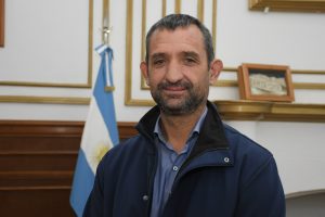 El Gobierno firmó un convenio con empresas para garantizar la provisión de merluza a sectores sociales