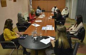 El Gobierno de Santa Cruz relanzó el programa “Descuentos Mayores”