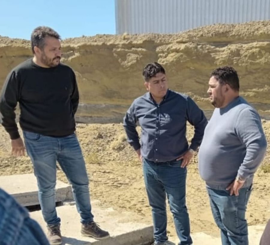 Servicios Públicos realizó trabajos en redes de distribución de agua en Caleta Olivia