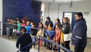 La Escuela “Isla Pavón” realizó una visita a Servicios Públicos