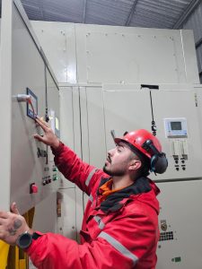 Trabajadores de Servicios Públicos e YCRT pusieron en marcha la Usina 21MW en un día histórico