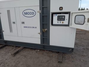 Servicios Públicos entregó nuevo grupo electrógeno a Jaramillo y Fitz Roy