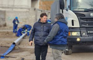 Servicios Públicos continúa la reparación de un caño troncal de la red de cloaca en Truncado