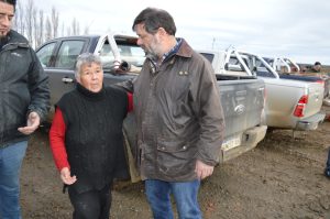 El Consejo Agrario Provincial entregó forraje a pequeños productores en chacras de Piedra Buena