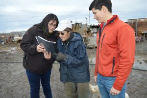 El Consejo Agrario Provincial entregó forraje a pequeños productores en chacras de Piedra Buena