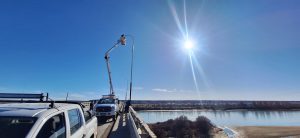 Finalizaron la instalación de la Iluminación del puente de Piedra Buena